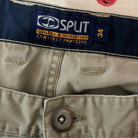 Split Men’s Cargo Shorts - Picture 6 of 6